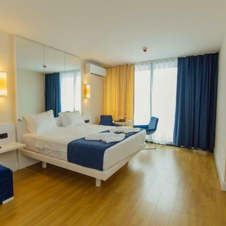 Aparthotel Orbi City Sea View 바투미 외부 사진