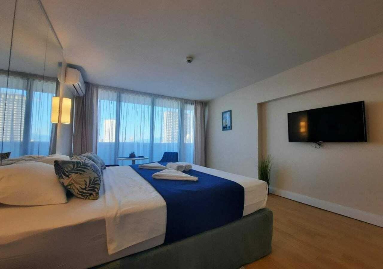 Aparthotel Orbi City Sea View 바투미 외부 사진