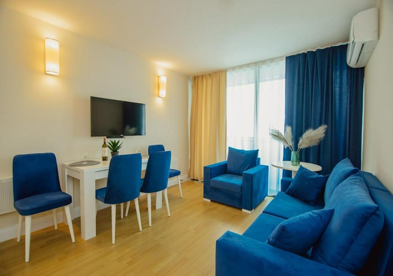 Aparthotel Orbi City Sea View 바투미 외부 사진