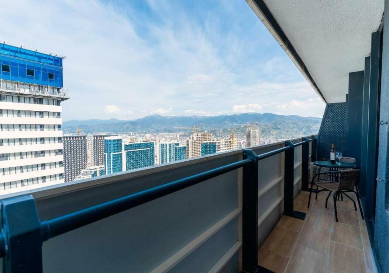 Aparthotel Orbi City Sea View 바투미 외부 사진