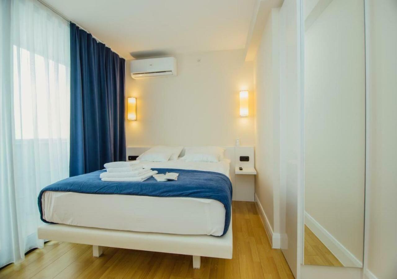 Aparthotel Orbi City Sea View 바투미 외부 사진