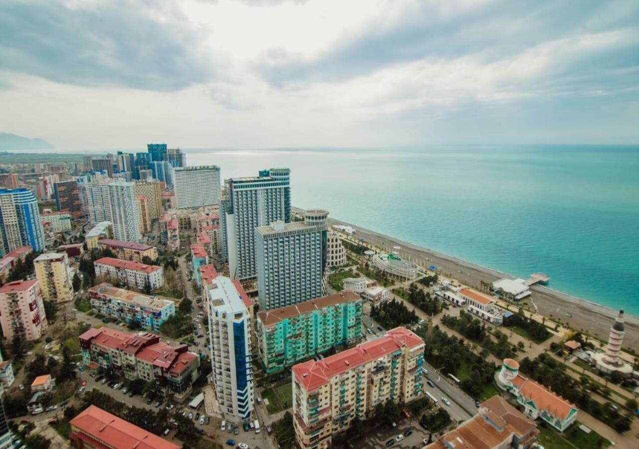 Aparthotel Orbi City Sea View 바투미 외부 사진